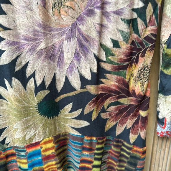 Johnny Was Floral Tunic - Picture 11 of 11